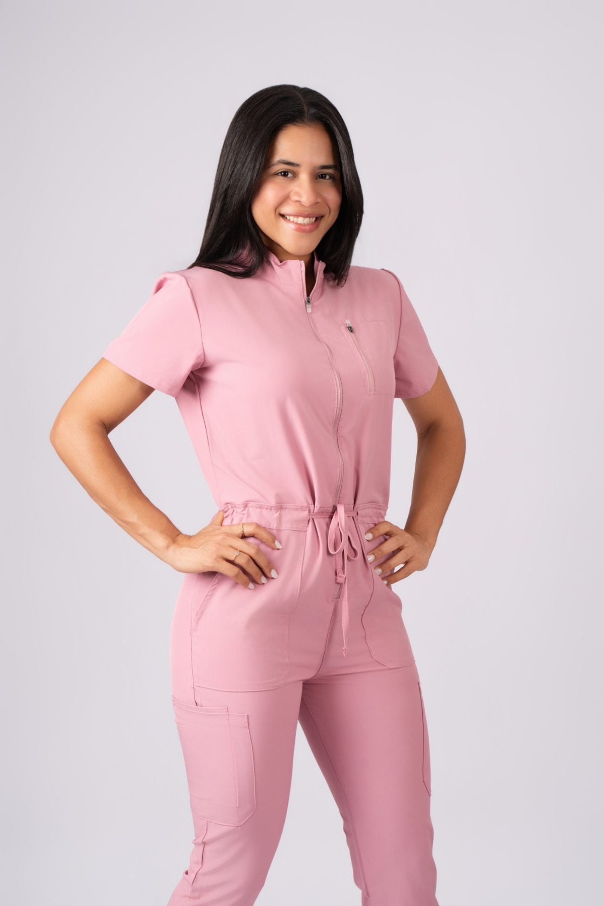 EliteMed Performance Jumpsuit 1823 – Comodidad, Funcionalidad y Estilo Profesional
